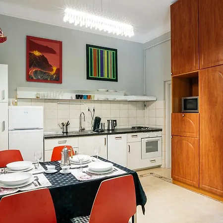 Wind Queen With Air Condition Budapest